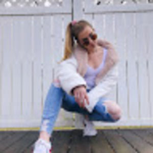 Meet your Posher, Avery